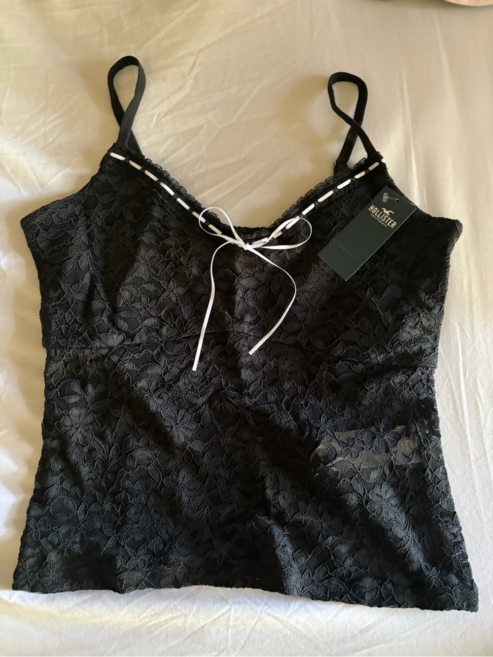 Hollister All Over Lace Cami - Black Lace with bow